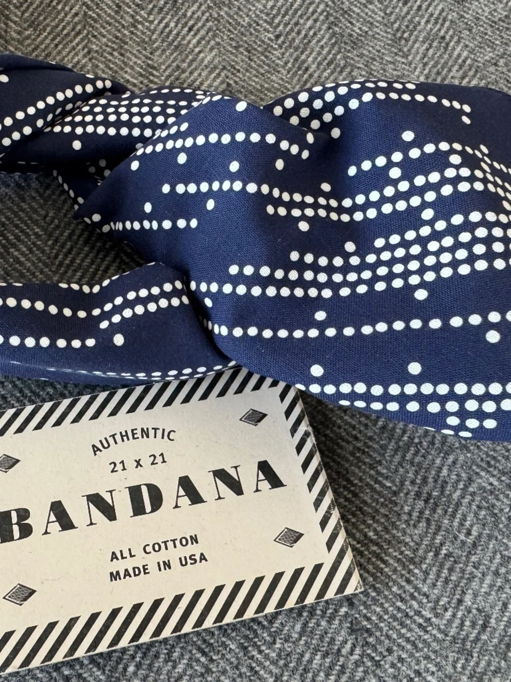 NWT, DARLING NAVY PRINT BANDANA
